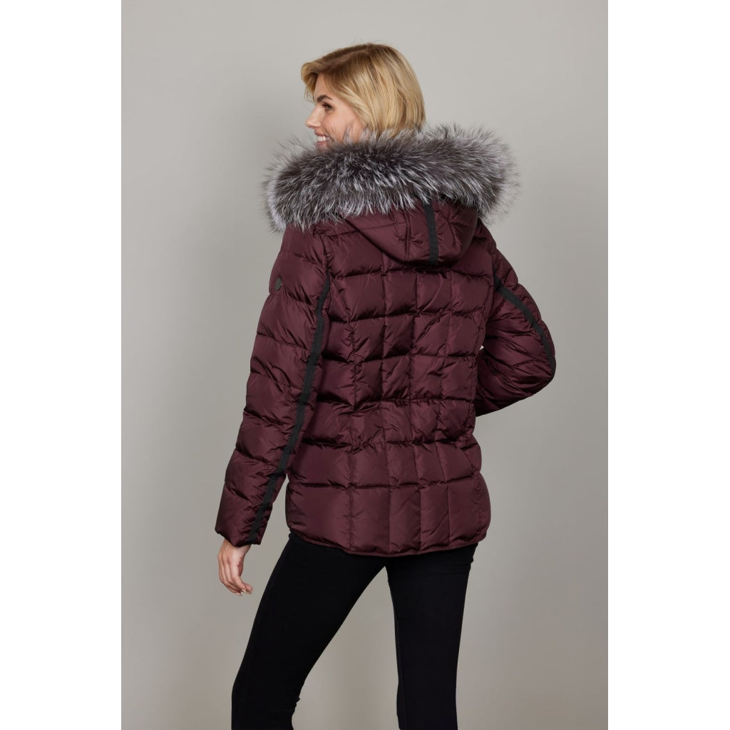 Junge Margit Kv. 65 38-Wine