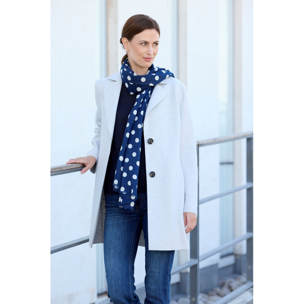 Junge Nina Kv. 95 50-Deep blue dot