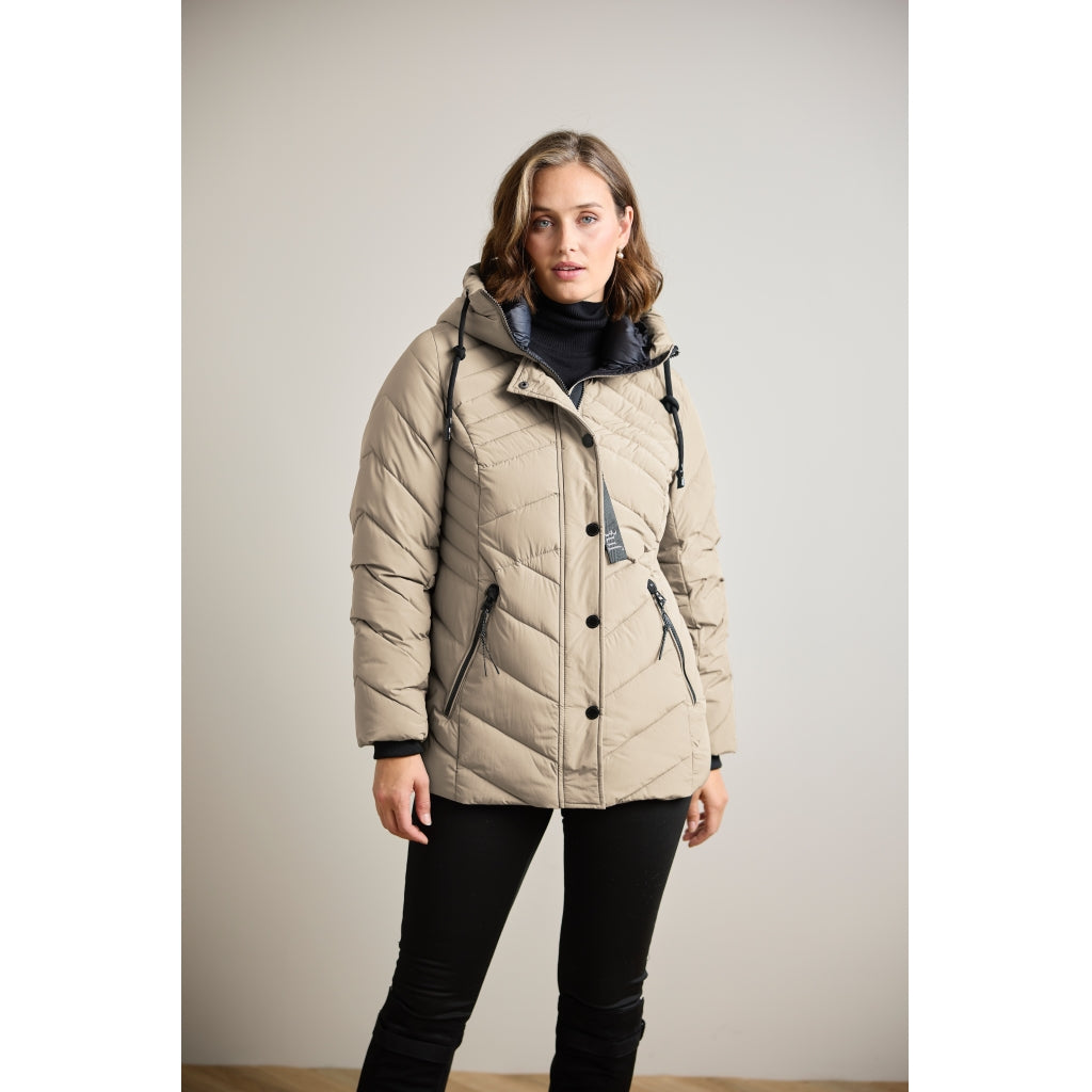 Junge Oda Kv. 67 13-Beige