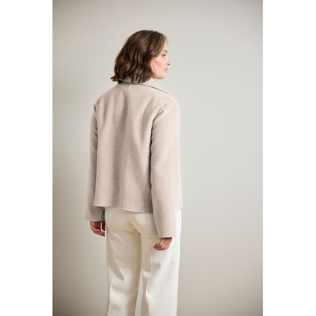 Junge Olivia Kv. 10 63-Taupe